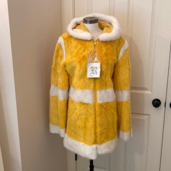 Source Unknown Jackets & Blazers - Beautiful mink and fox fur jacket